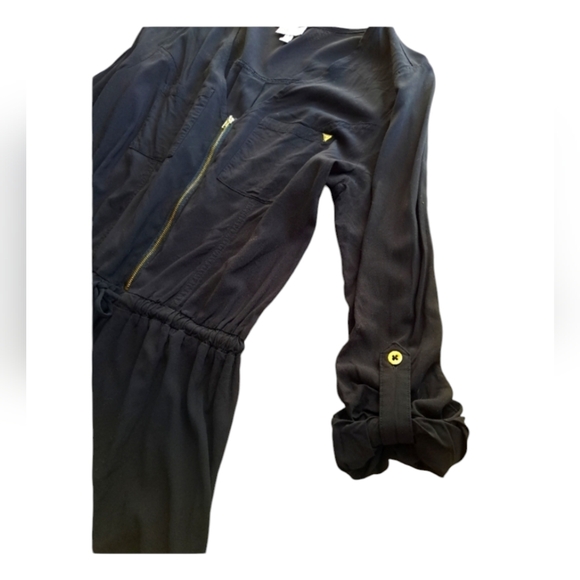 GUESS one peice Romper Jumper Shorts bottom long sleeve top. Size Medium - Picture 7 of 7